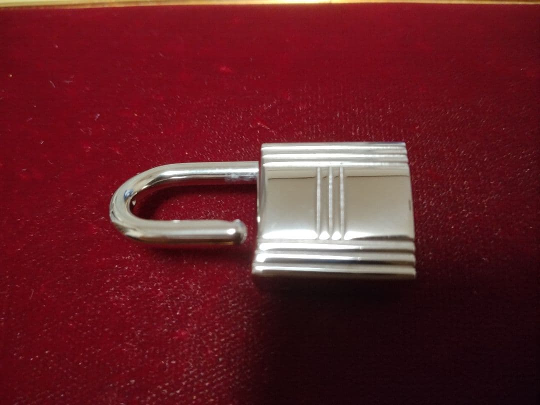 【極美品】HERMES エルメス 　カデナ南京錠　鍵2ケ
