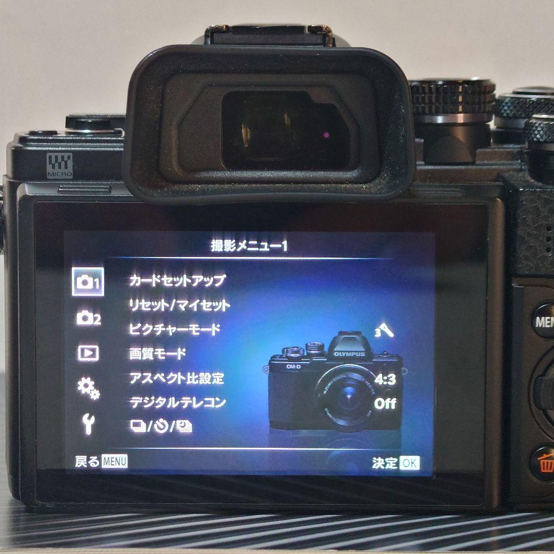 OLYMPUS E-M10Ⅱ 14-42.40-150LENS