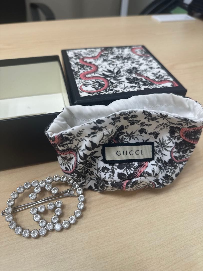 グッチ　ヘアアクセサリー