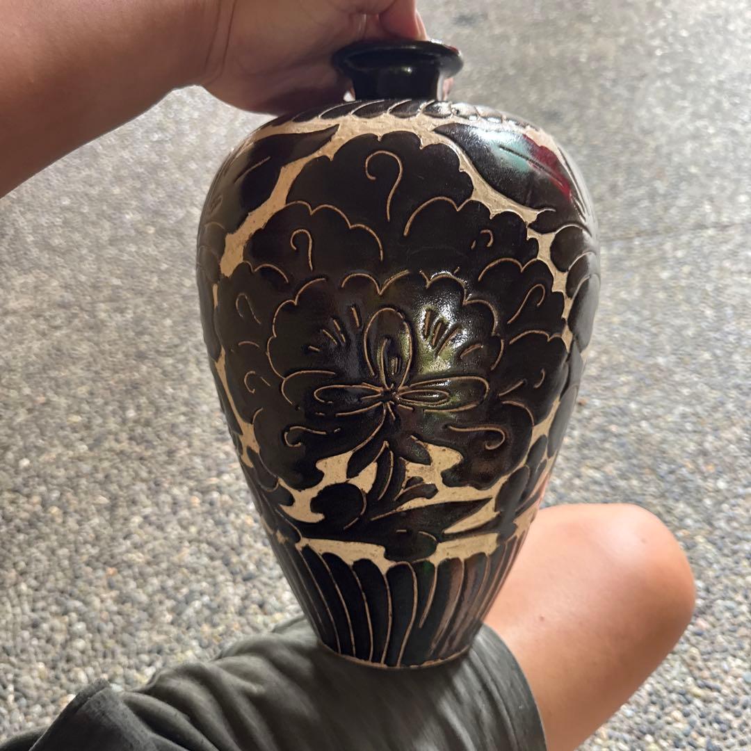 ‼️最後の値段‼️リサイクルFORT‼️new9/13唐物10‼️黒釉牡丹文梅瓶‼️箱入り