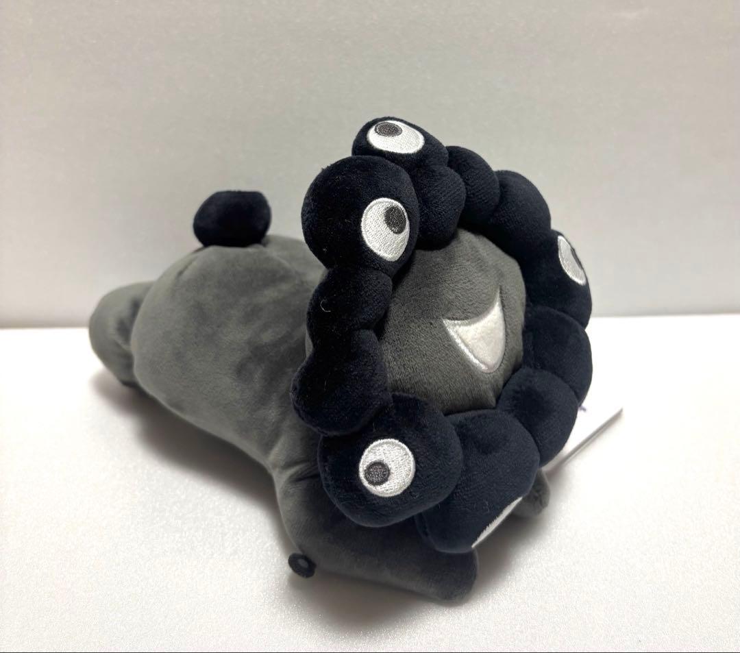 新品タグ付き　黒ミャクミャク　お手玉風ぬいぐるみ　M S 這い型S 　3点