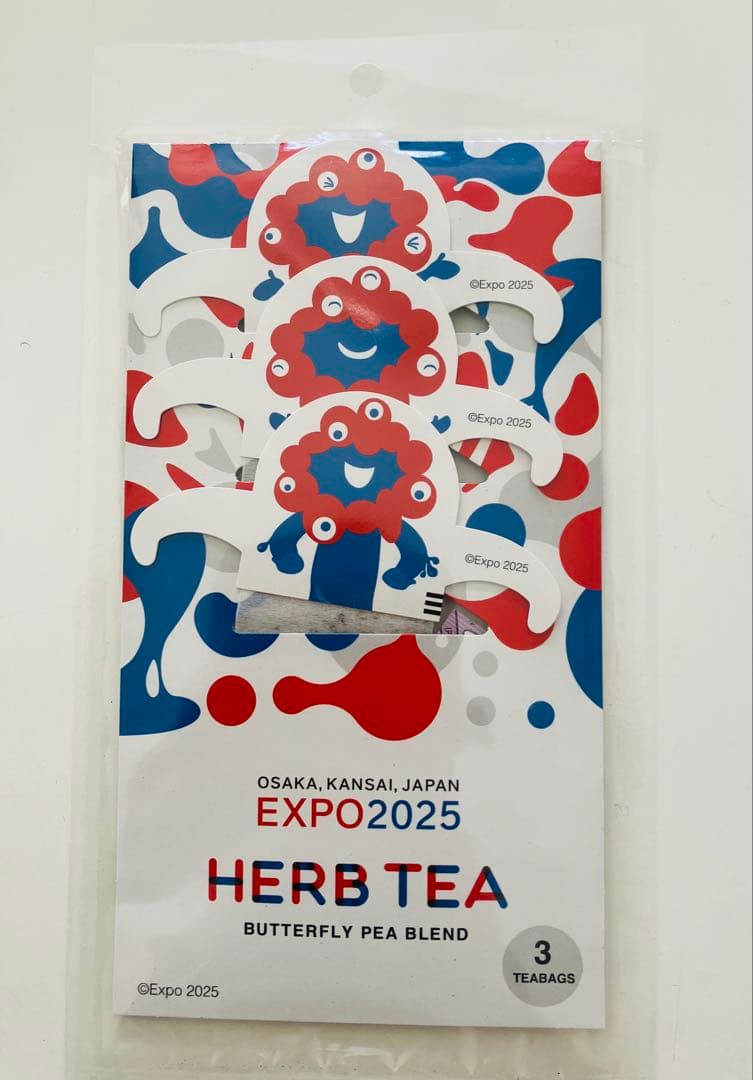 ミャクミャクグッズ詰め合わせ　ボールペン、貯金箱、ハーブティーなど４点