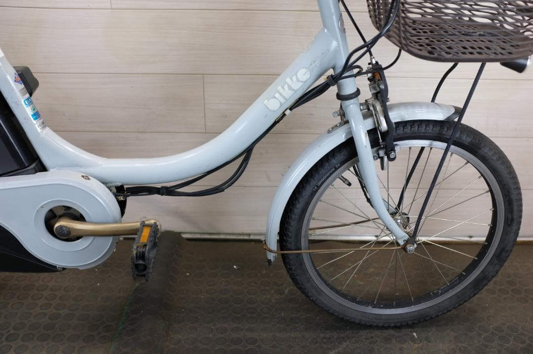 電動自転車ブリヂスト　Bikke　20インチ　3段　8.7Ah充電器あり