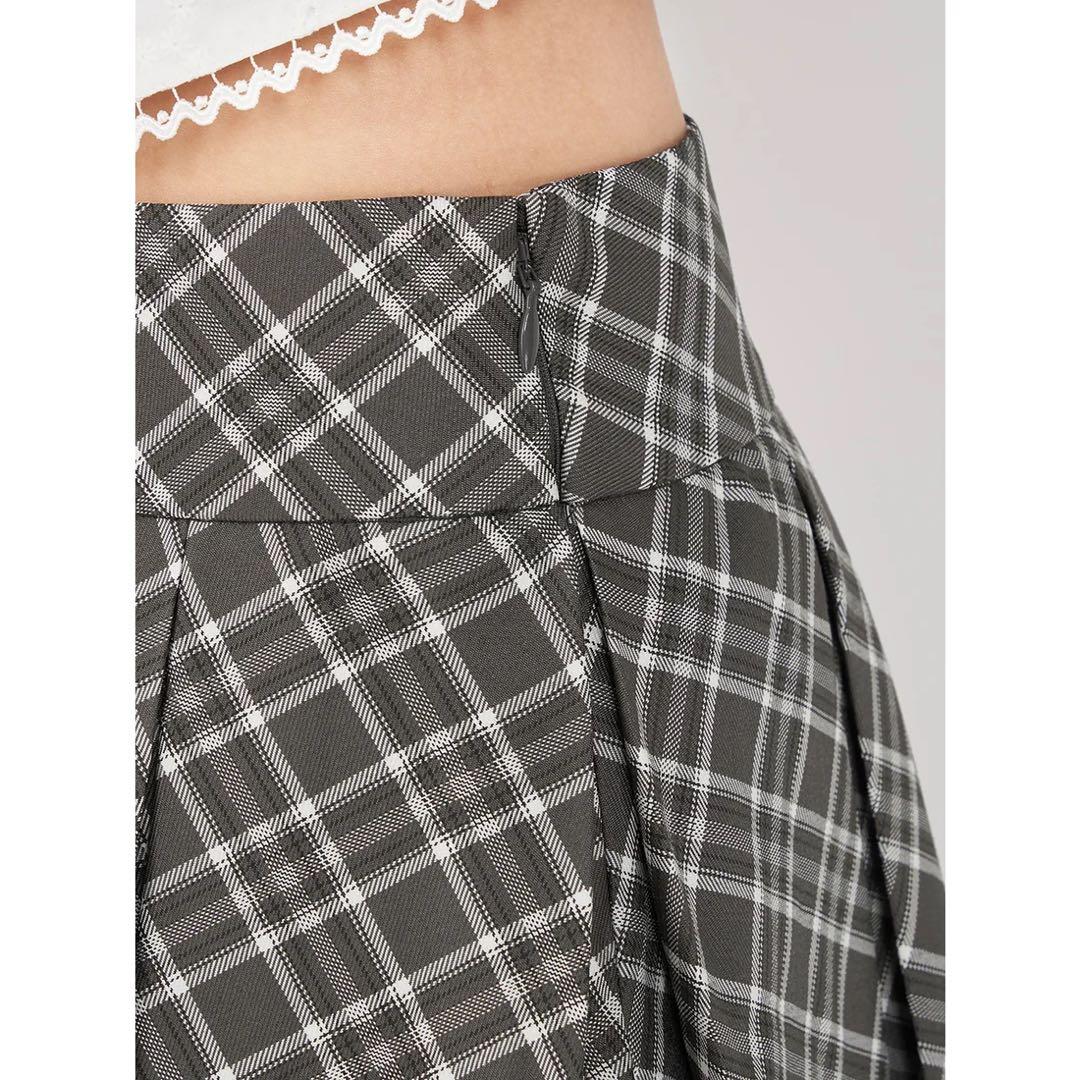 新品タグ付き ダーリッチ チェックスカートライクショートパンツ ネイビー S