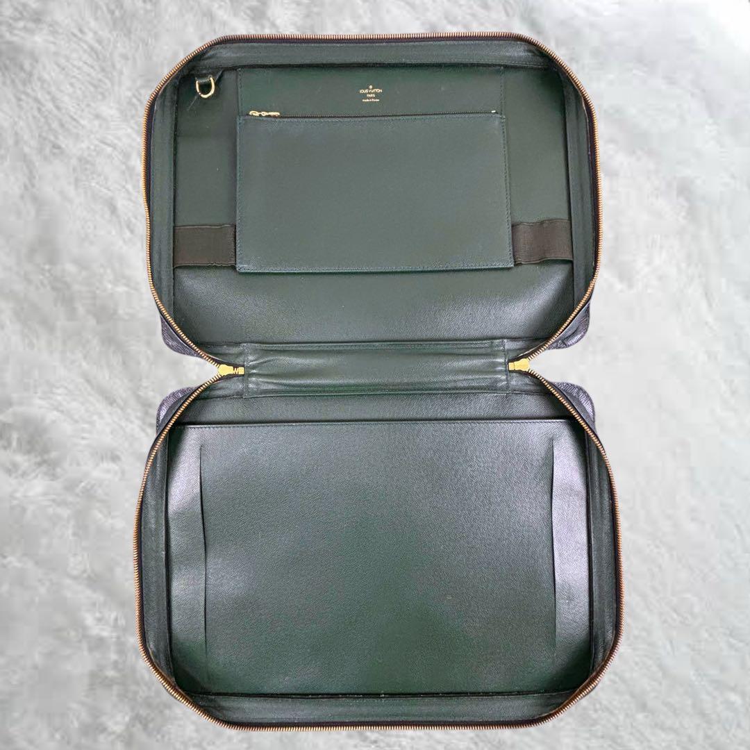 ルイヴィトン タイガ バルディック グリーン ビジネスバッグ