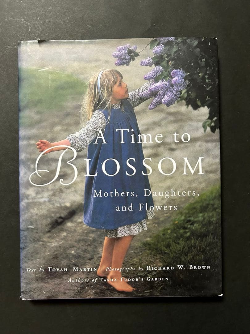 洋書 A Time to Blossom Martin and Brown