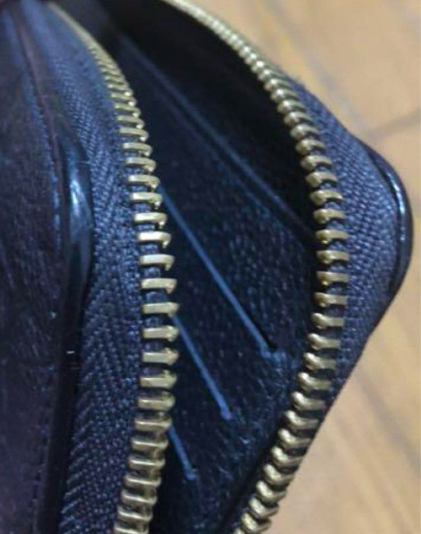 ルイ・ヴィトン アンプラント ジッピーウォレットブラック