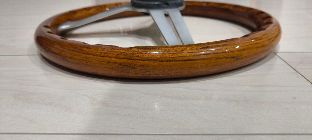 ステアリング　ポール・リカール　ナルディホーンボタン付き！　中古品