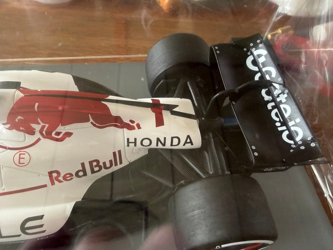 スパーク製　1/18 レッドブルRB21 日本GP フェルスタッペン車