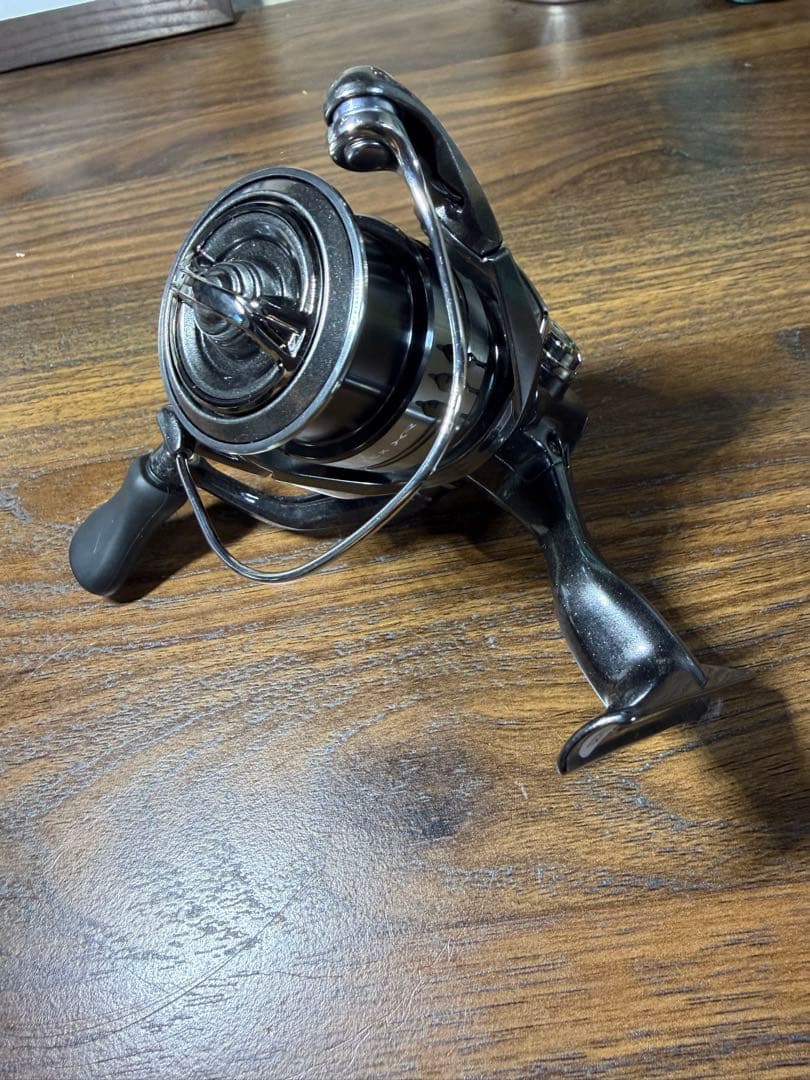 最終値下げ ほぼ未使用 シマノ 25コンプレックスXR c2500 F4 XG