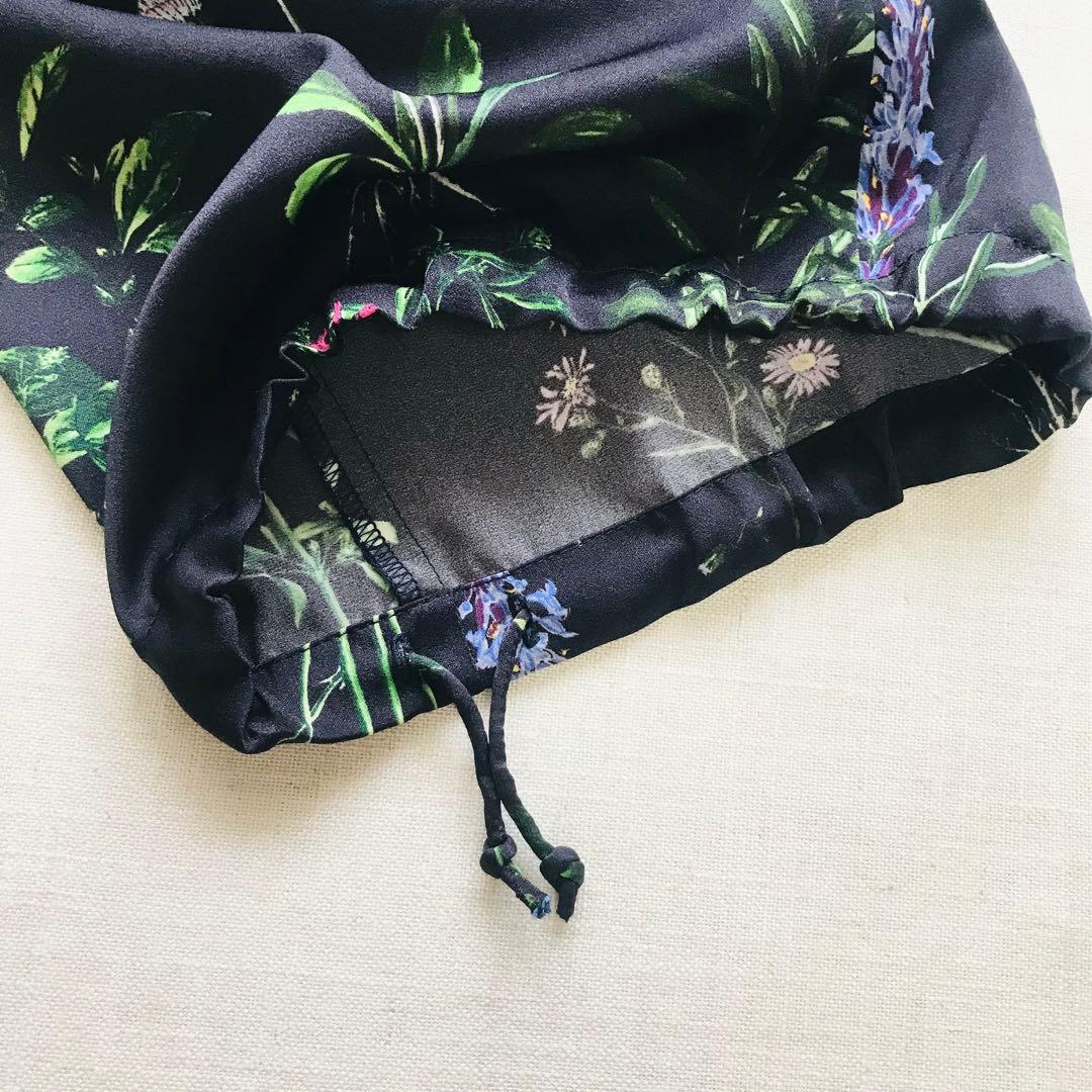 早割9/16まで【試着のみ】TICCA フラワープリントパンツ ネイビー 日本製