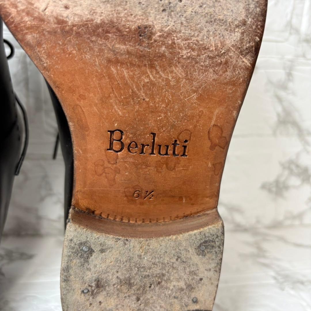 ベルルッティ　Berlti 革靴　レザー　ビジネスシューズ　パンチング