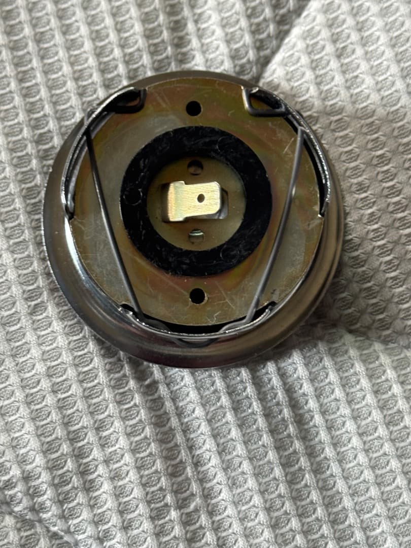 ナルディクラシック　ホーンボタン付き