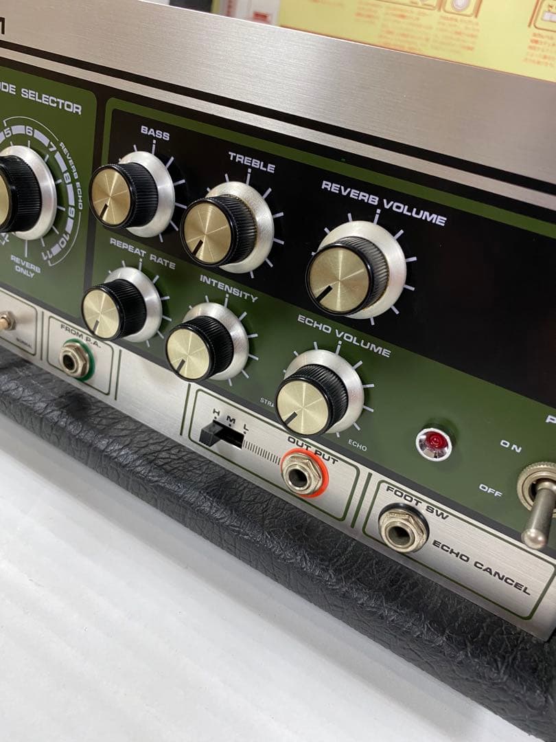 ROLAND　RE-201　SPACE ECHO【中期型】