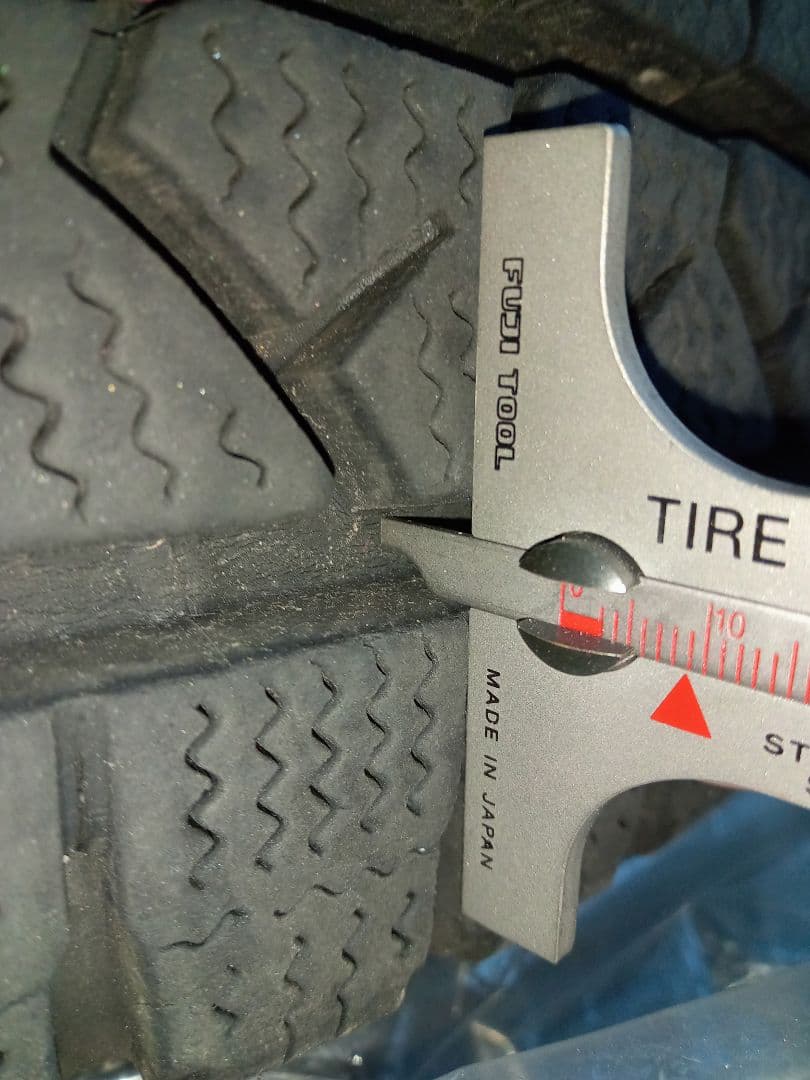 引き取り可(多摩地域)ハイエーススタッドレスタイヤ