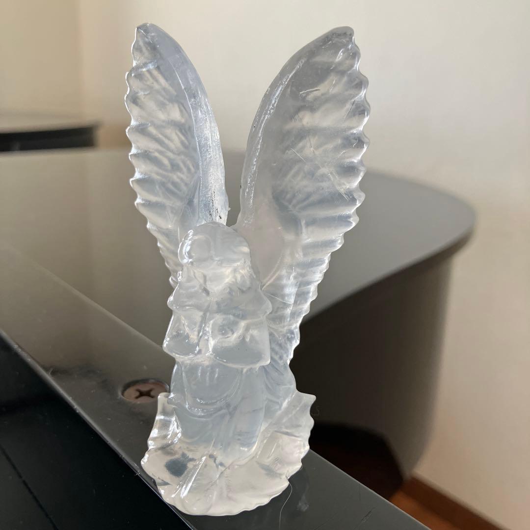 kdashさま専用ホワイトフローライト　天使　エンジェル　天然石置物　Z75