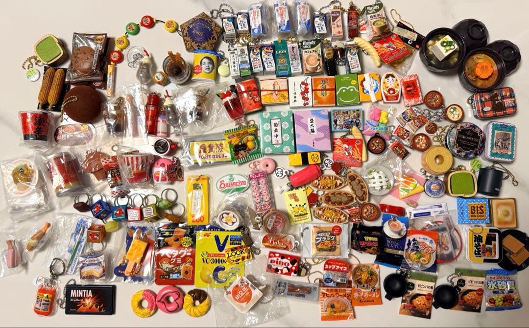 ガチャガチャ　大量まとめ売り　ミニチュア　食べ物