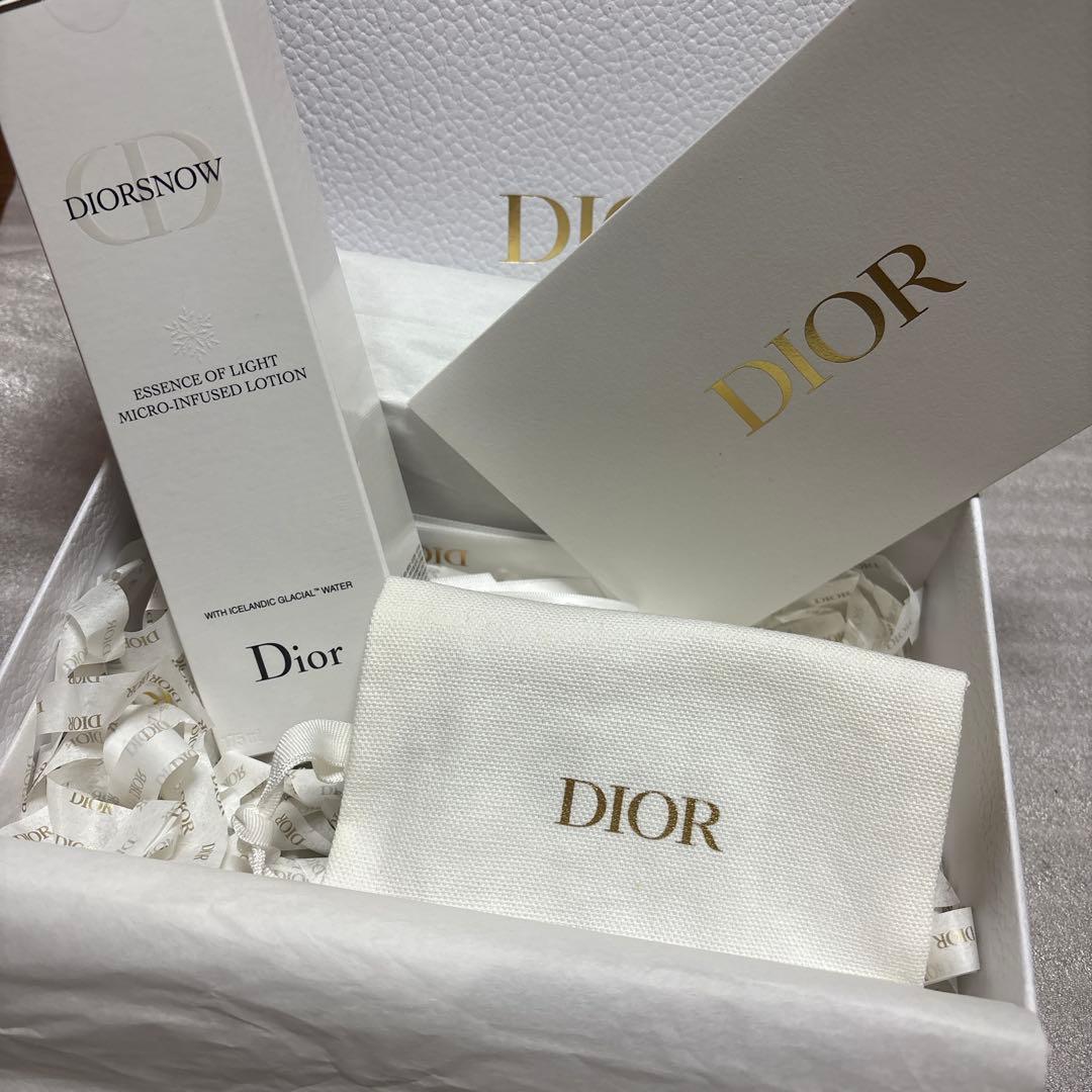 ディオール スノーエッセンス オブ ライト マイクロ ローション 175ml
