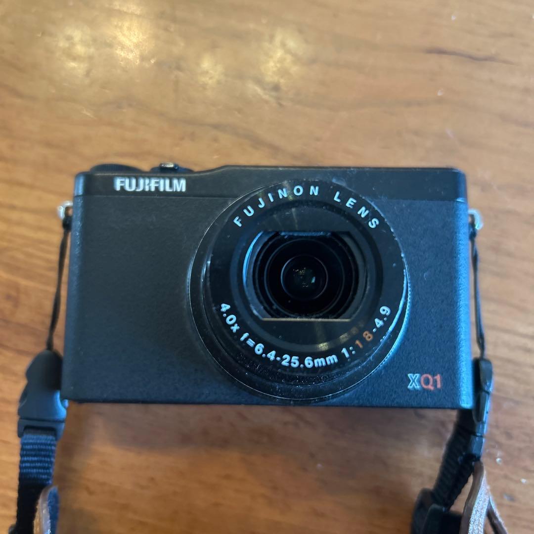 難あり　Fujifilm XQ1 コンパクトデジタルカメラ