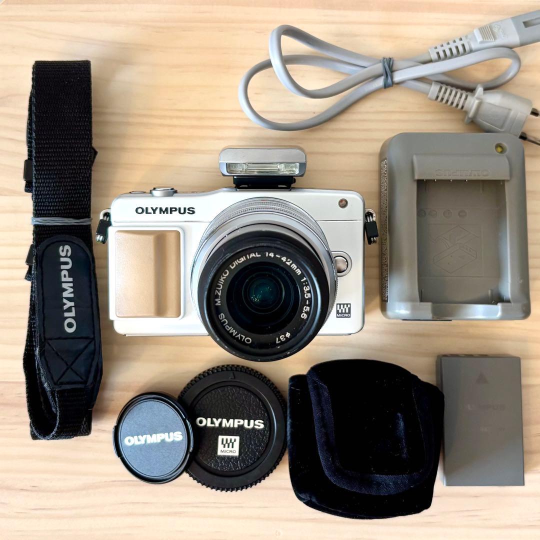 OLYMPUSオリンパス PEN mini E-PM2 ホワイト ミラーレス一眼