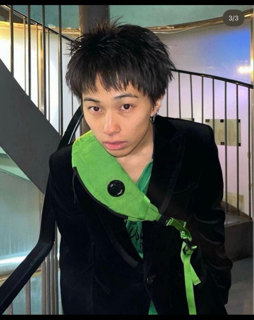 CPcompany あおば着用 クロスボディショルダーバッグ グリーン