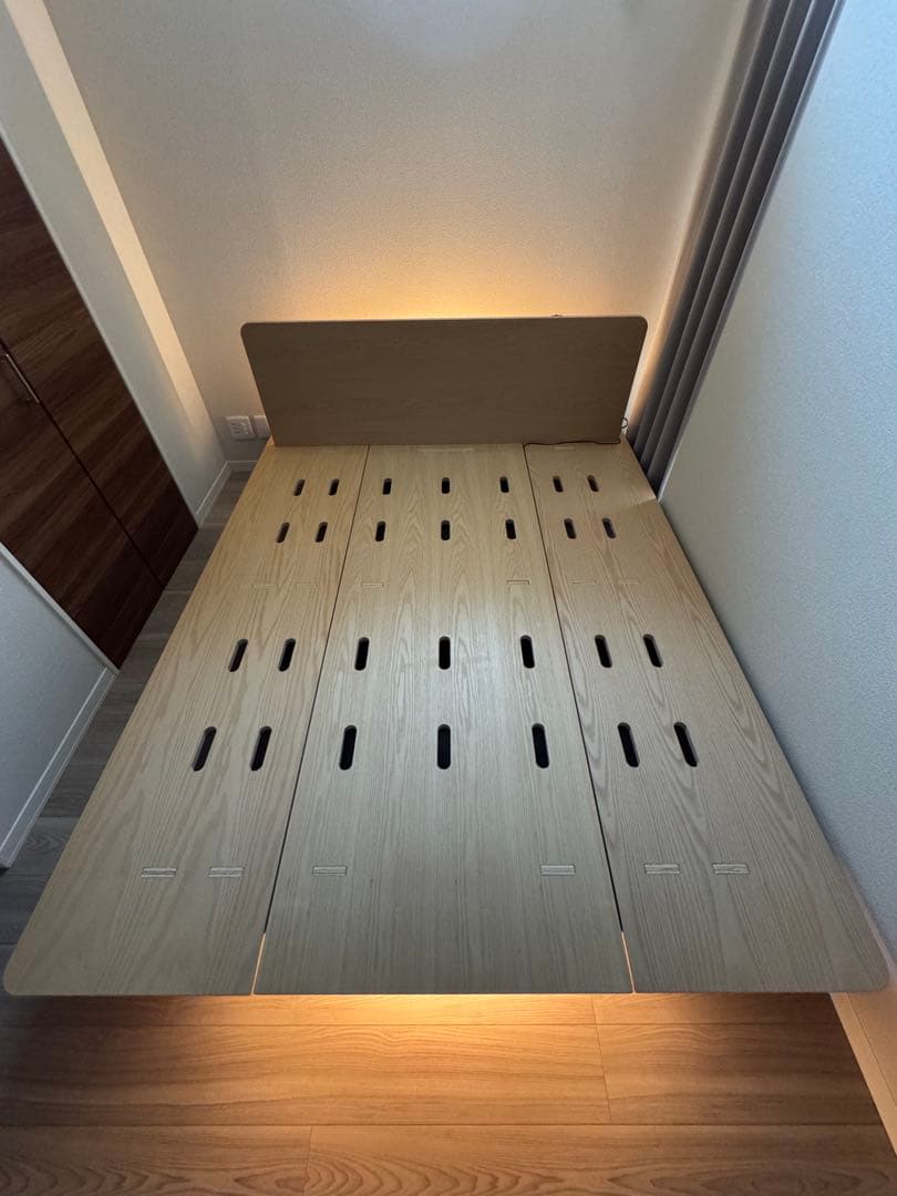 コアラマットレス　ベッドフレーム【クイーンサイズ　LEDダウンライト付き】