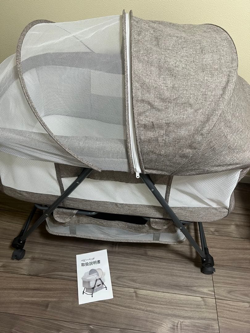 コンパクト折りたたみベビーベッド　美品