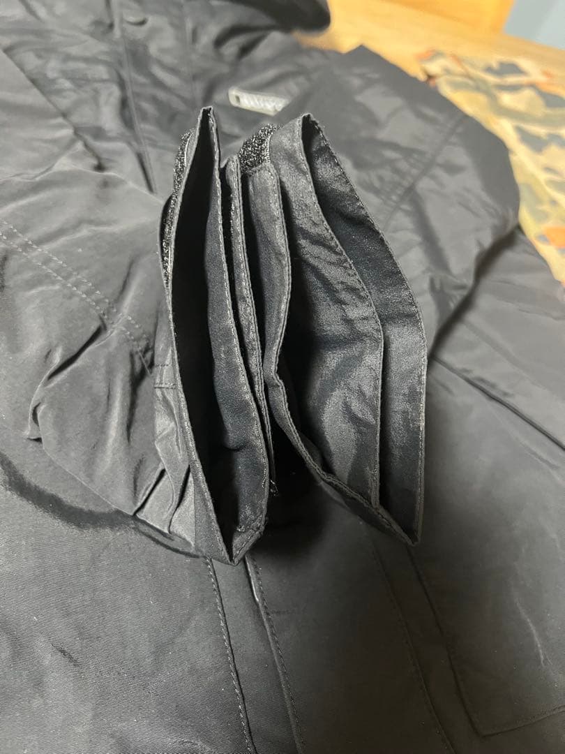 【超美品】BURTON 子ども用 ジャケットと迷彩パンツセット　Ｓ