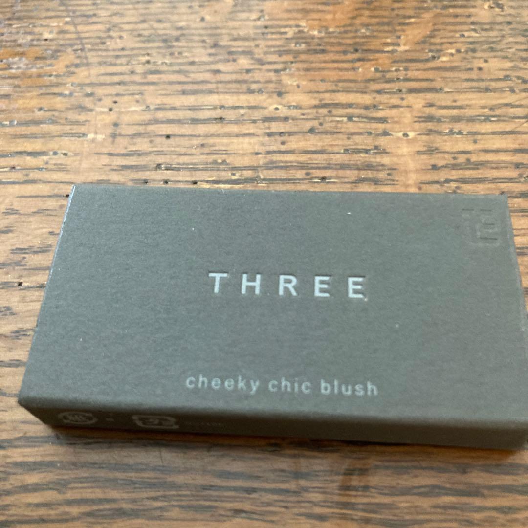 THREEチーキシーブラッシュ16