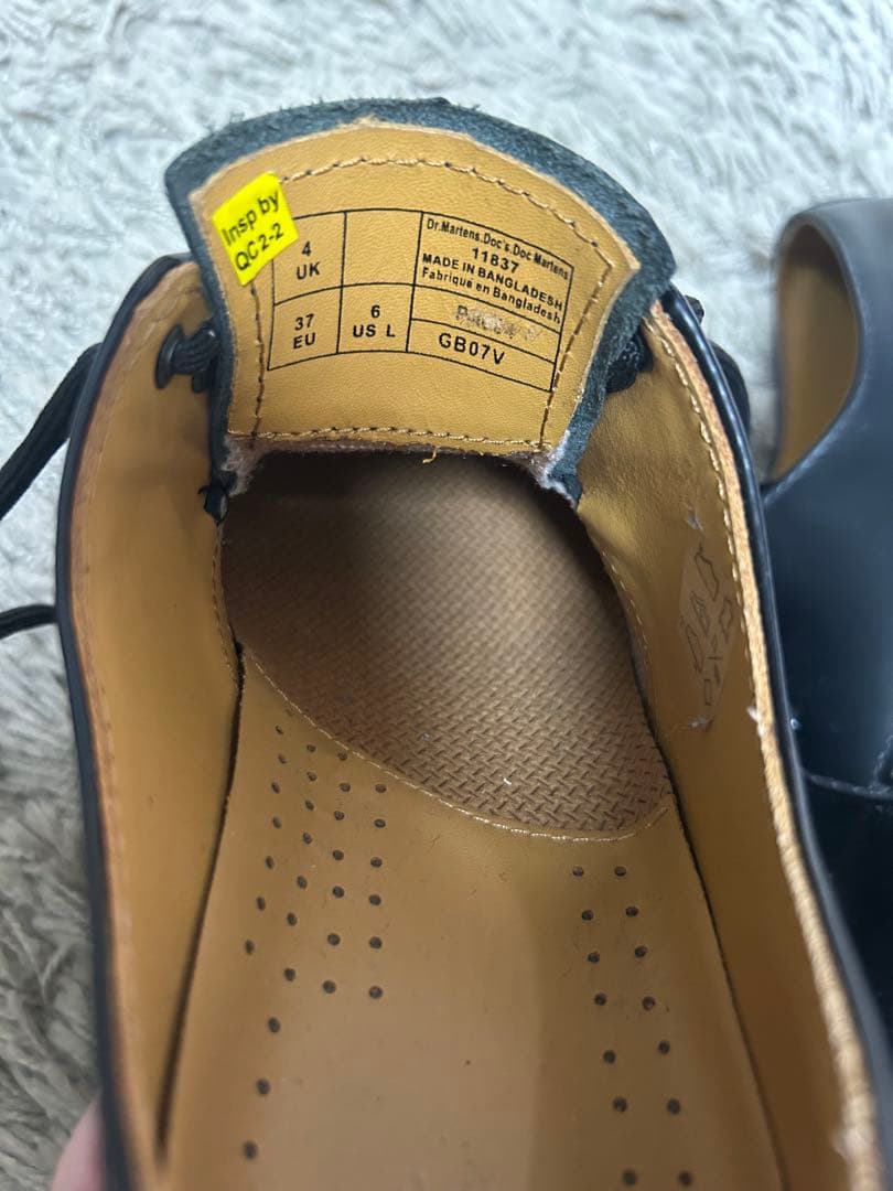 Dr. Martens ブラック ローファー G807V UK4