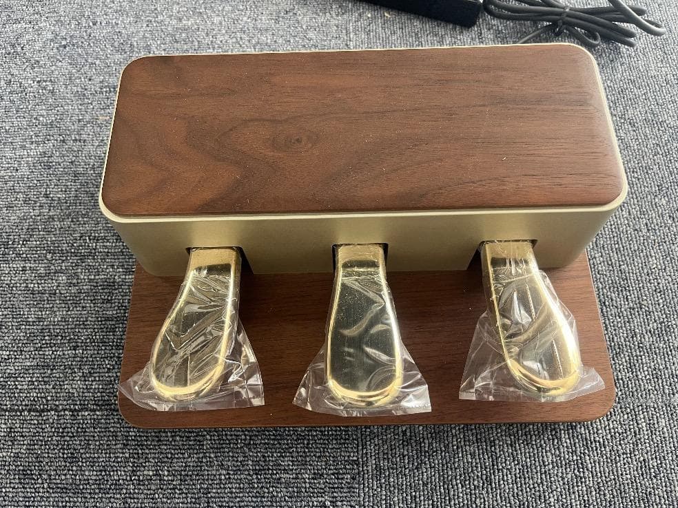 ★81763【電子ピアノ】ROLAND　KF10KW　19年製