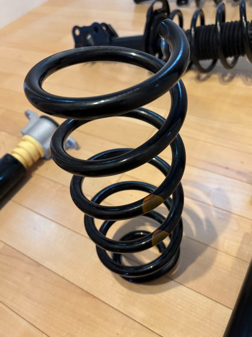 【美品】新車5000キロ外し mazda6 アテンザ gj 純正サスペンション