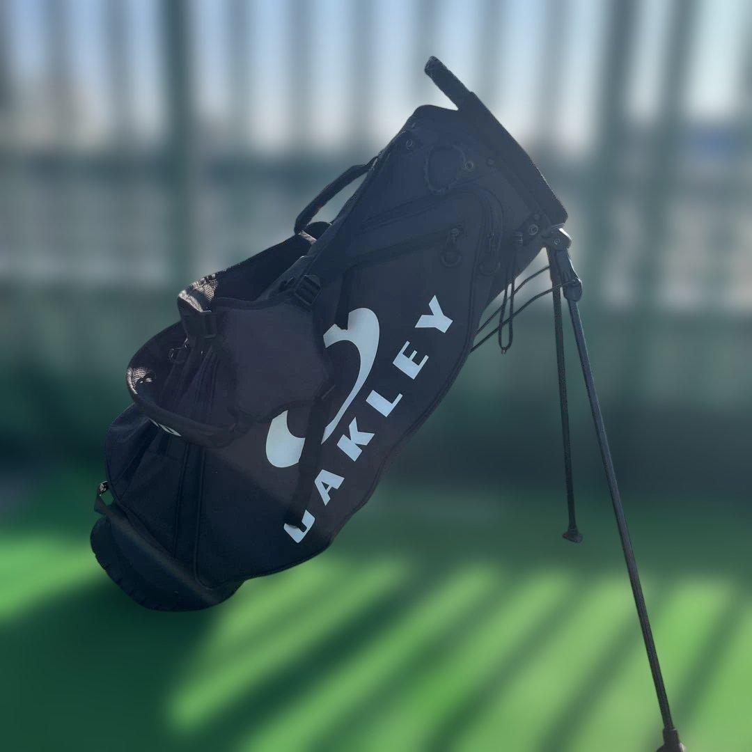 OAKLEY オークリー 9.5型　キャディバッグ　黒　スタンド式　軽量　中古
