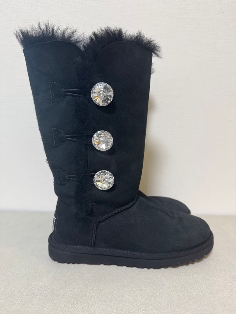 UGG スワロフスキー　22㎝　ブラック　ロングブーツ　ムートンブーツ