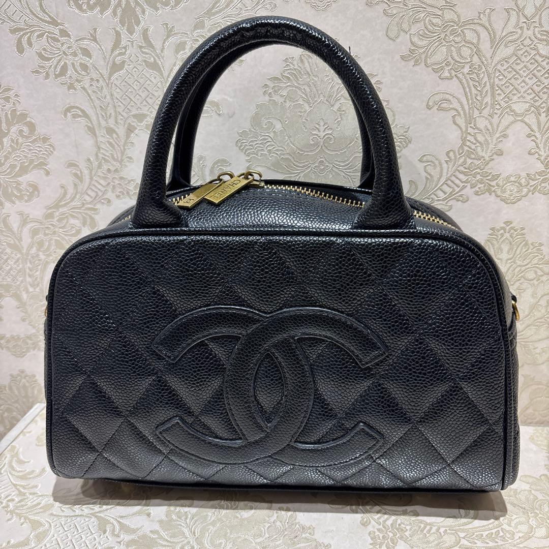 CHANEL ブラック レザー ハンドバッグ