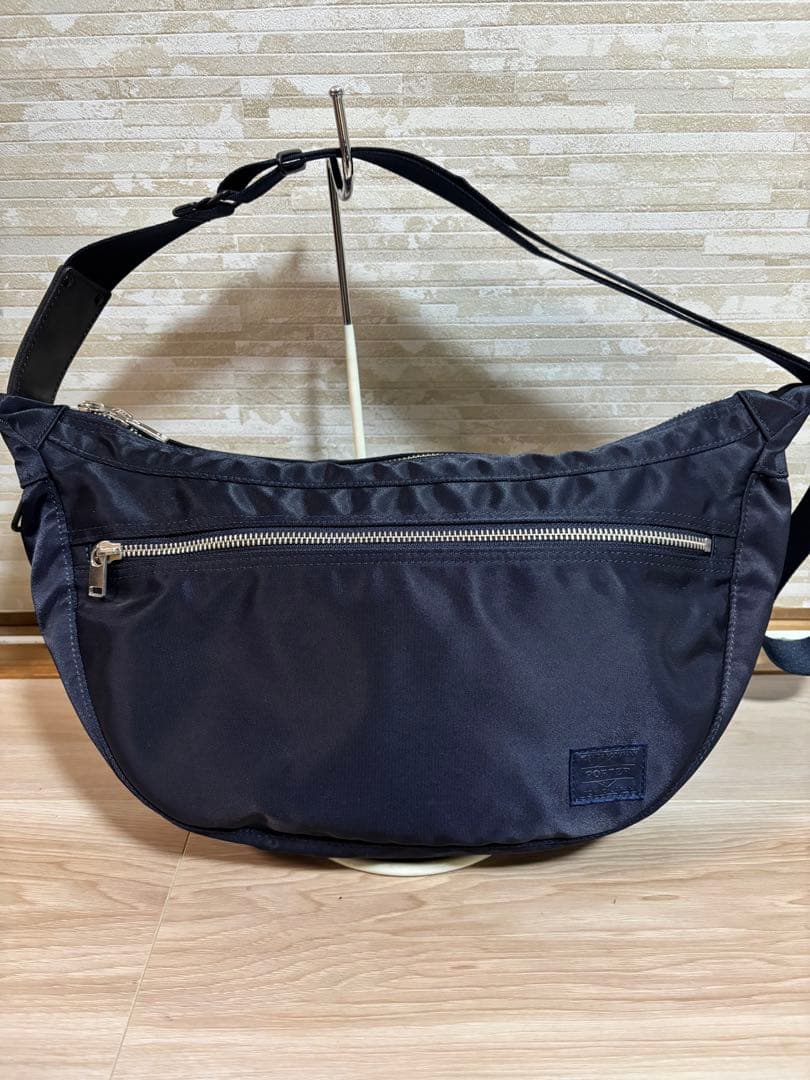 PORTER ポーター LIFT リフト　ショルダー　ハーフムーン　ネイビー
