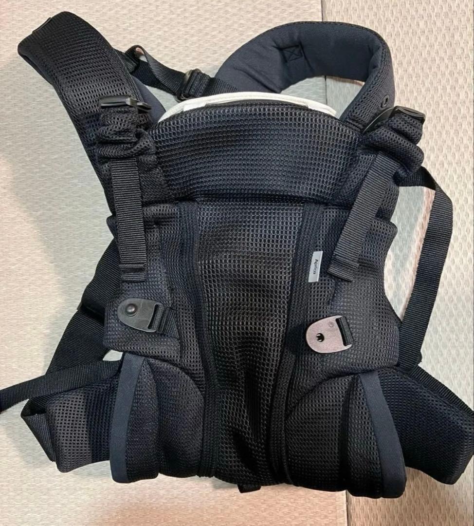 ラクリス　Aprica 抱っこ紐　ブラック