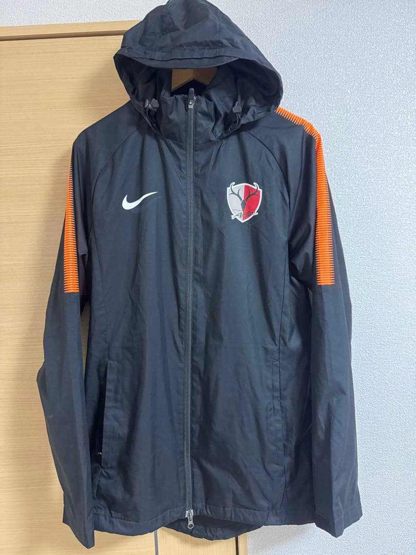 アントラーズ　スタッフ支給　Nike ウィンドブレーカー L