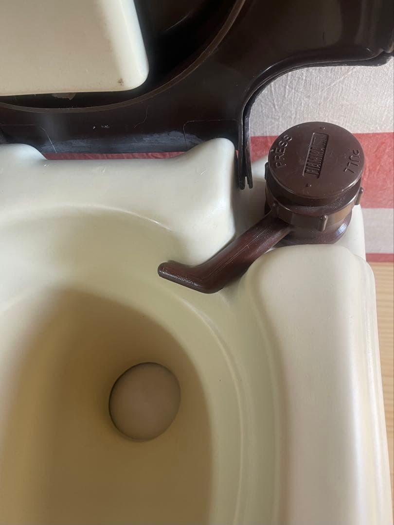 ポータブルトイレ訳有品【bi-pot125】【RV・災害時】長期在庫新品未使用。