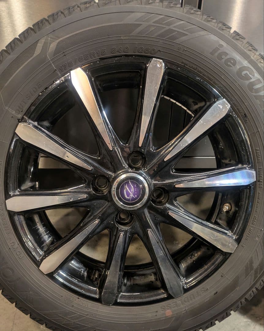 スタッドレス 2022年タイヤ 15インチ 送料込み アイスガードトヨタ等