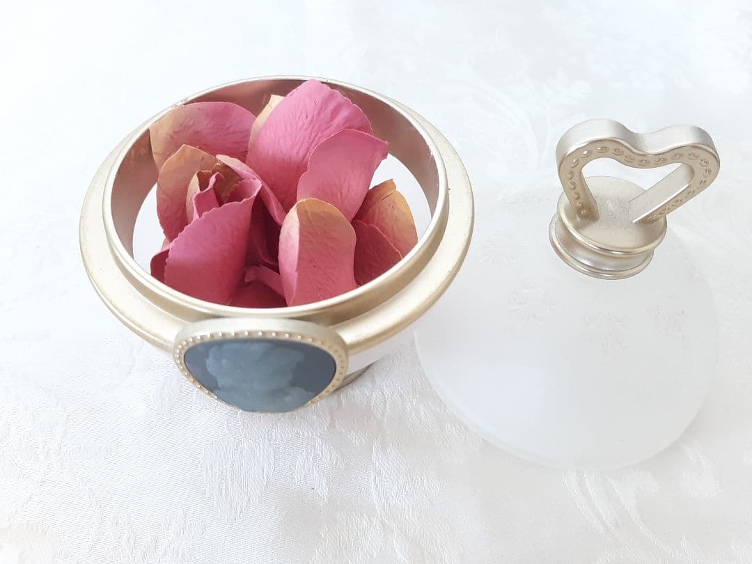 レ・メルヴェイユーズ ラデュレ フェイスカラー ローズ ラデュレ ポット