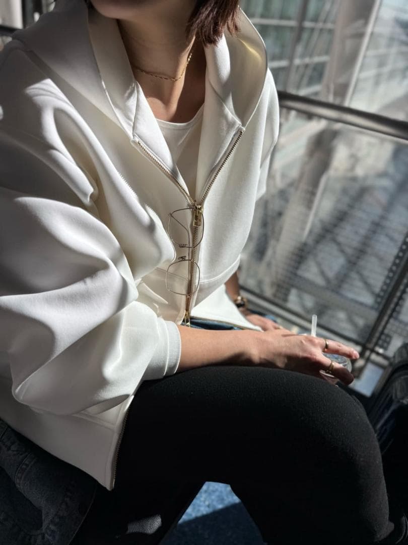 新品 RIVE DROITE リバイバル バックテールZIPパーカー ホワイト