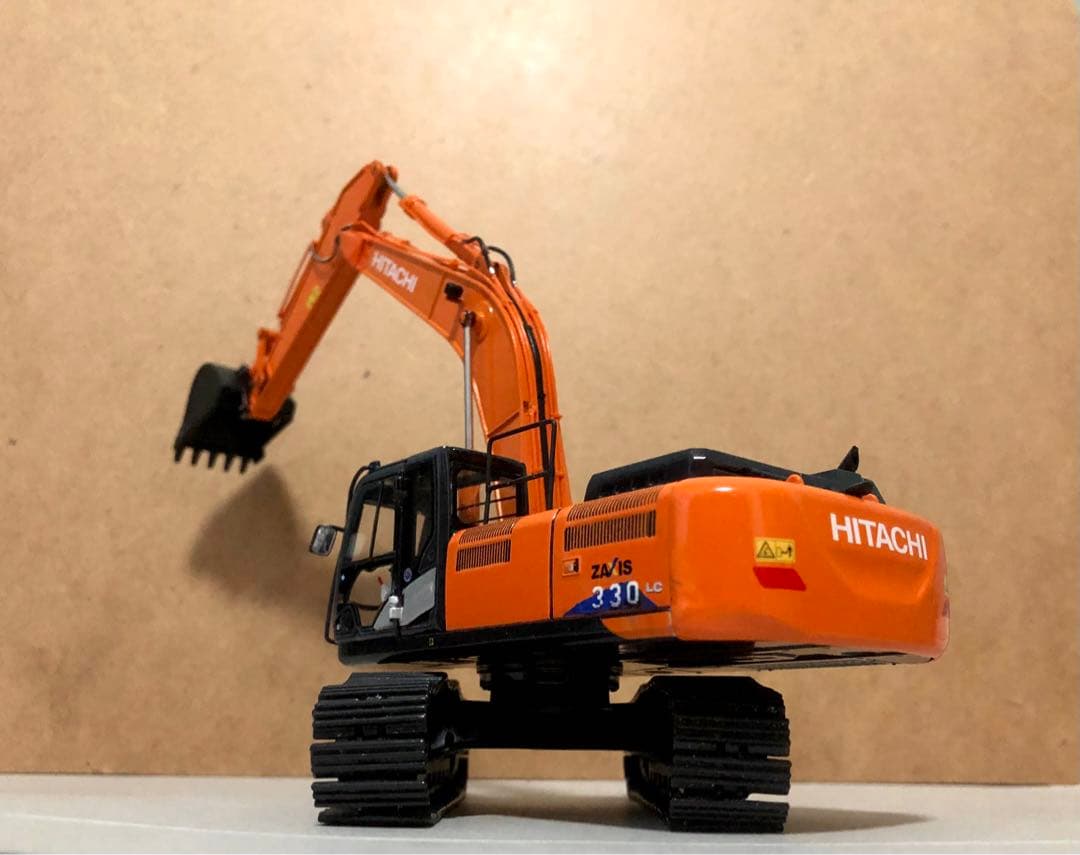 HITACHI日立建機 ZAXIS330LC-6 油圧ショベル1/50ミニカー