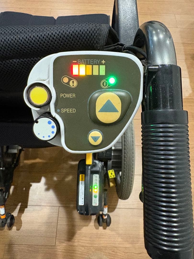 YAMAHA .中古電動車椅子　折りたたみ可能　①