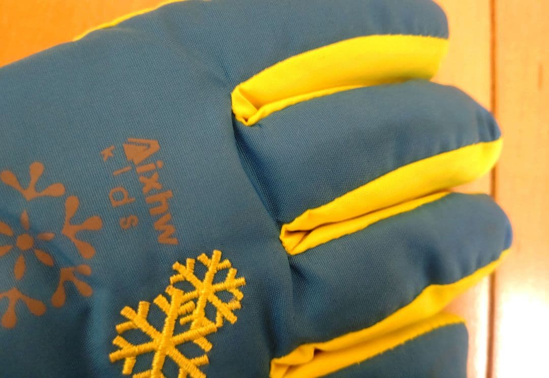 1回使用☆フェニックス スキーウェア上下セット140cm サイズ調整可 手袋付き