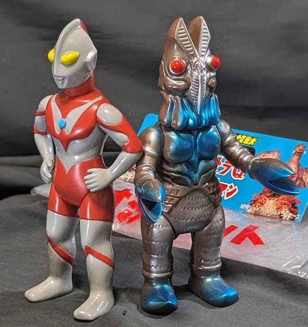 ウルトラマンｂタイプ＆バルタン星人二代目（Ｍ１号）２体セット