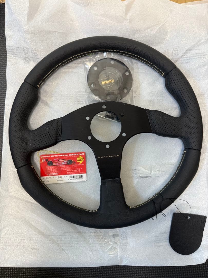 【正規品】モモ MOMO ステアリング RACE NOTO 350mm 35φ