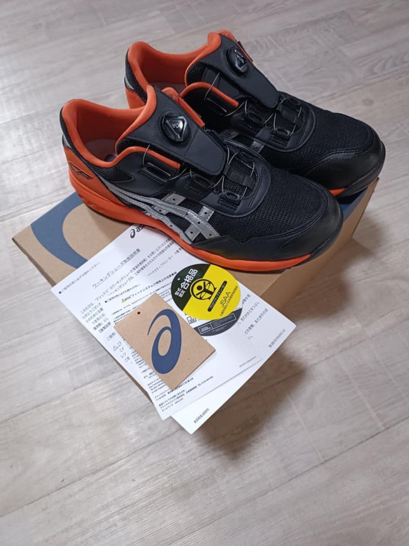 【ほぼ新品】ASICS 安全靴 28.0c m BOAダイヤル式 。