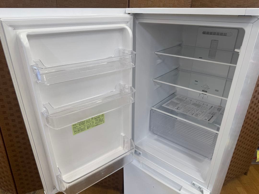 F053 美品　SHARP ２ドア　冷蔵庫　2021年製　179L