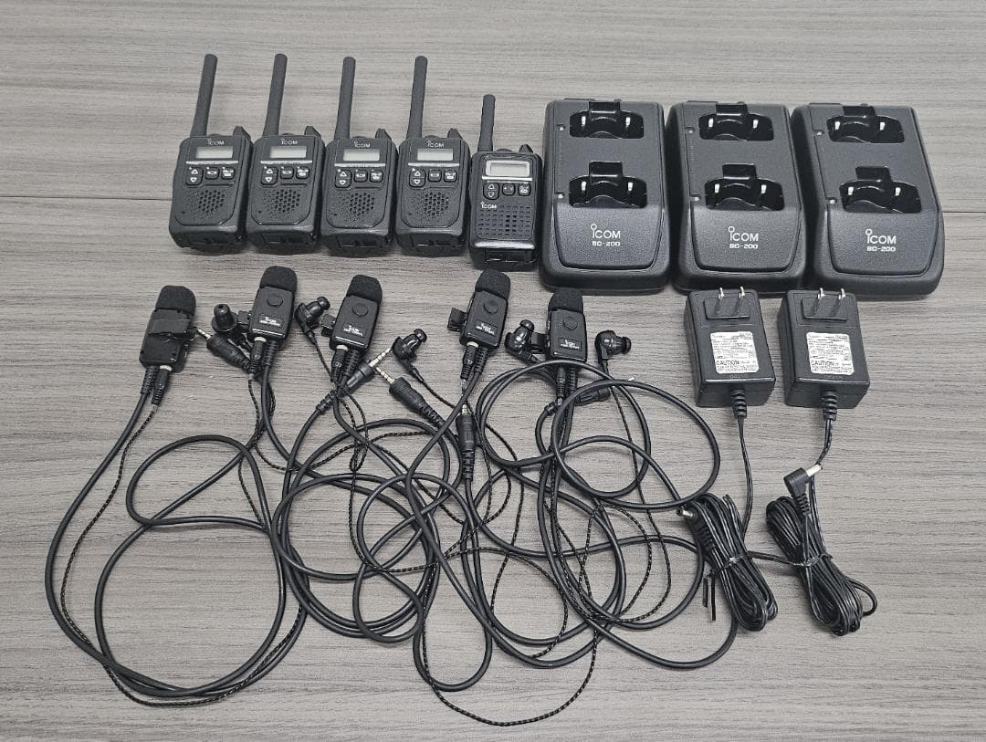 アイコム IC-4300 トランシーバー５個／ 二口タイプ充電器３個セット